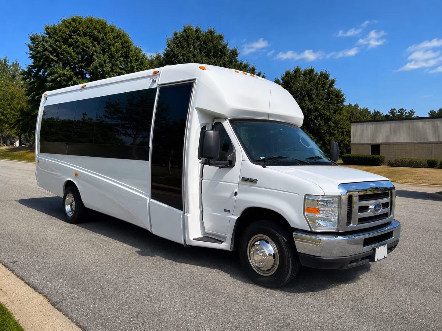 Fullerton Airport Shuttle & Transportation party bus exterior