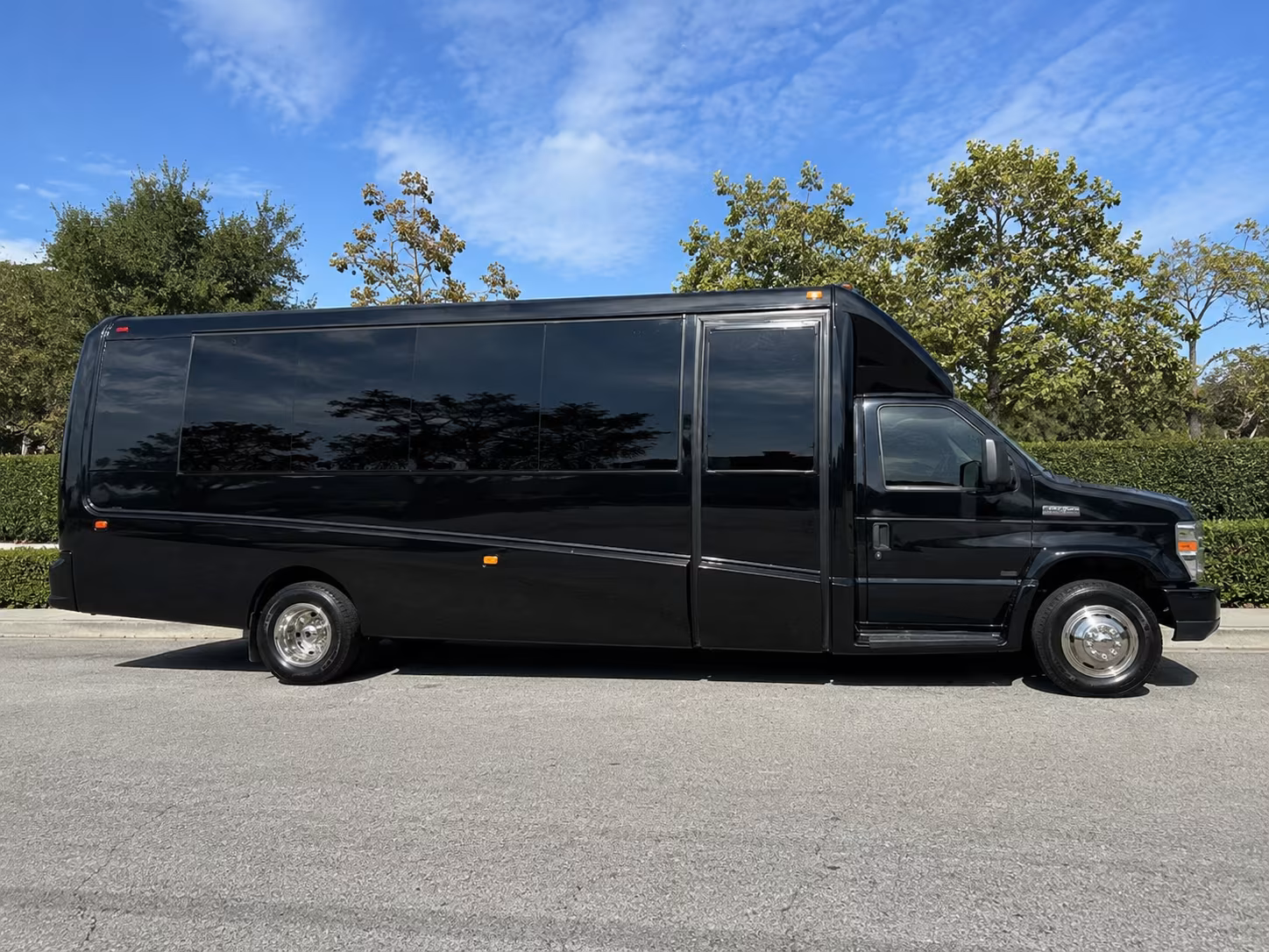 Fullerton Airport Shuttle & Transportation party bus exterior