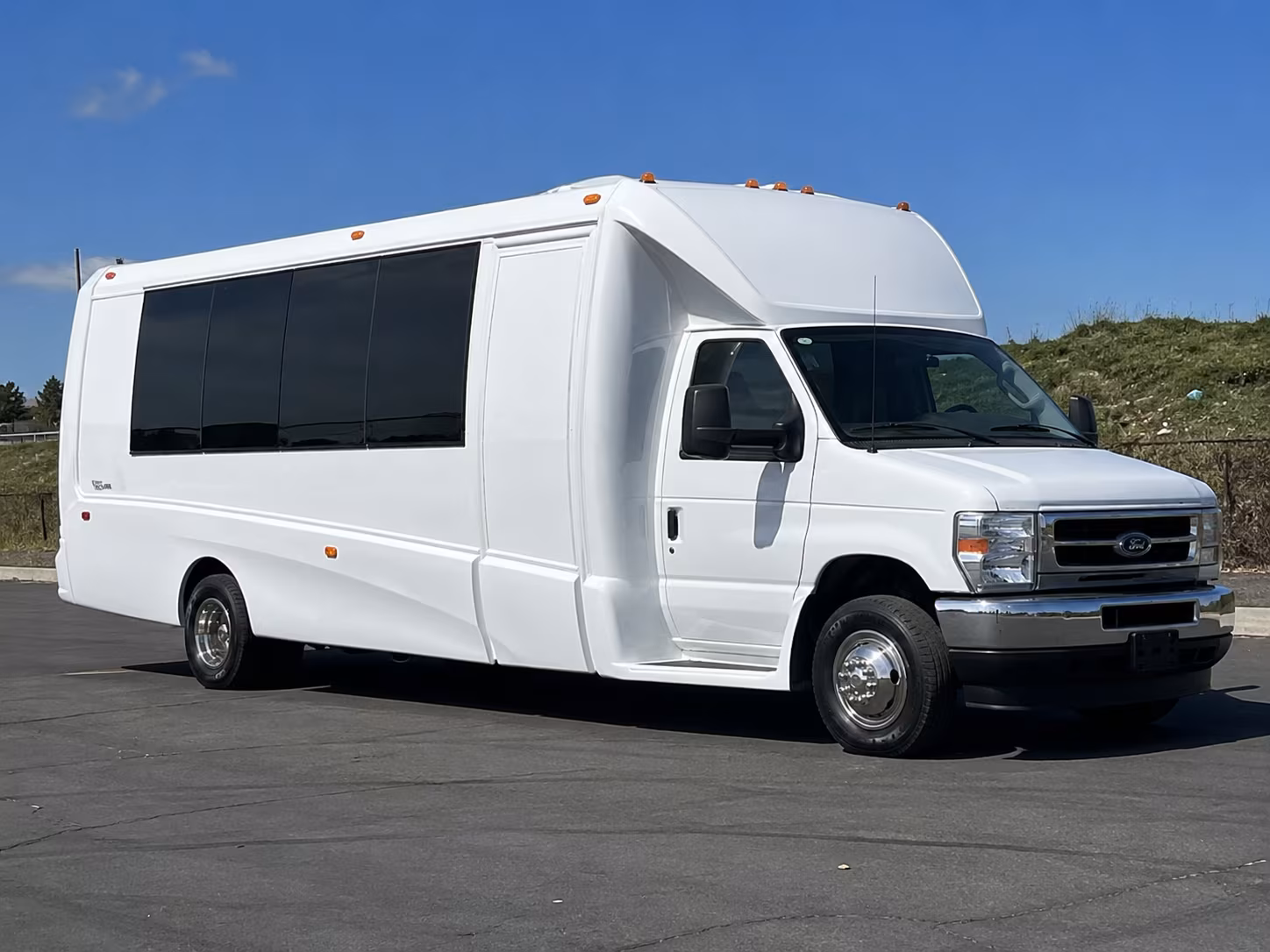 Fullerton Prom & Homecoming Transportation onboard seating
