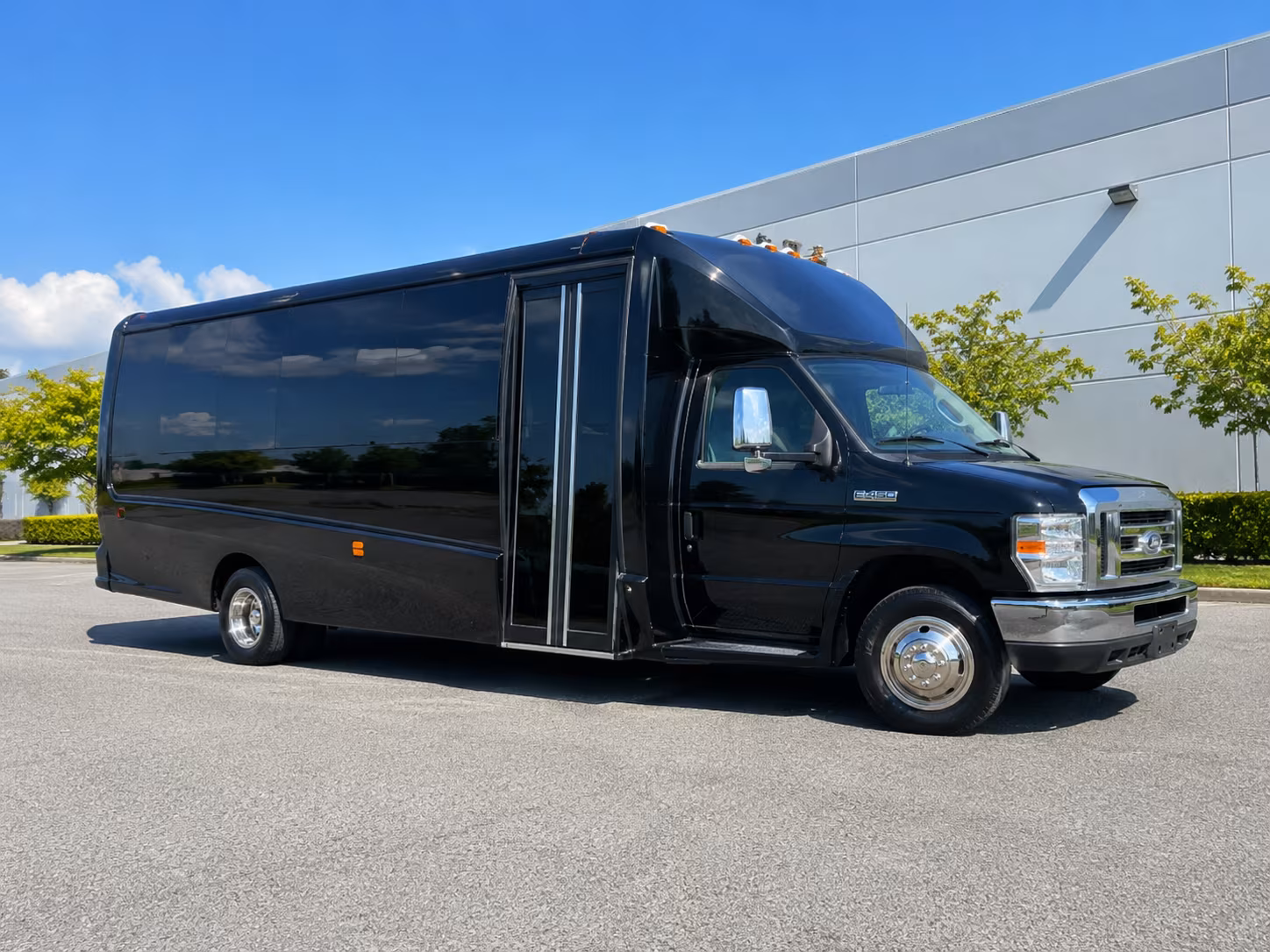 Fullerton Sporting Event Transportation group transportation