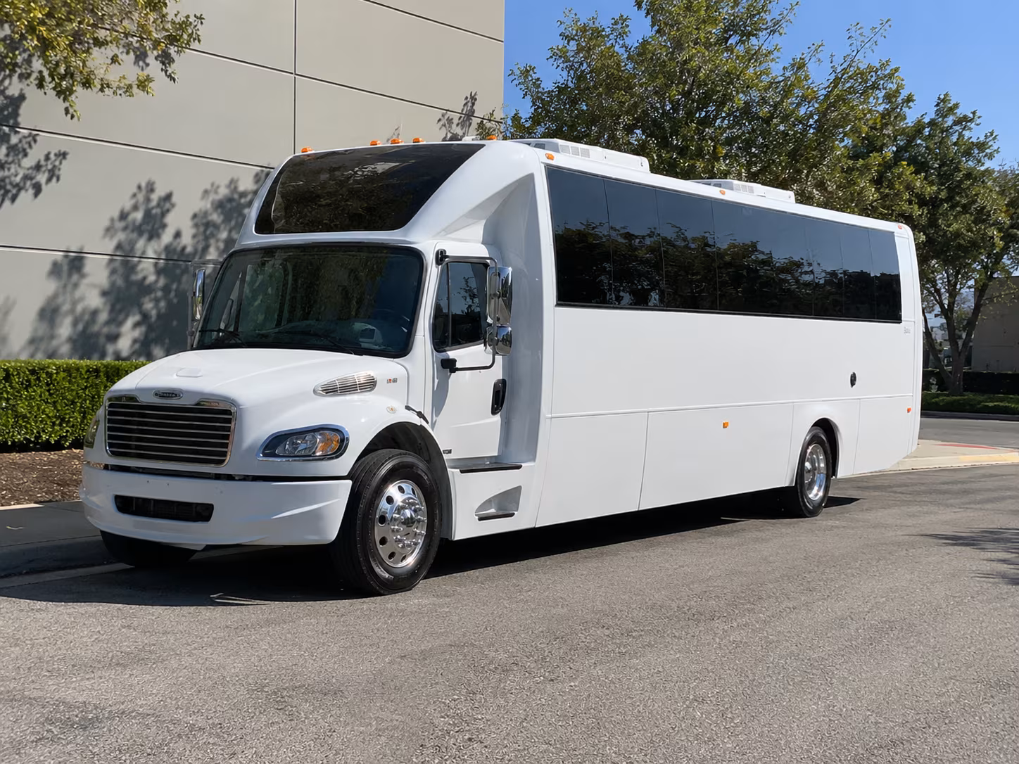 Yorba Linda Birthday, Sweet 16, & Quinceañera Party Bus Rentals